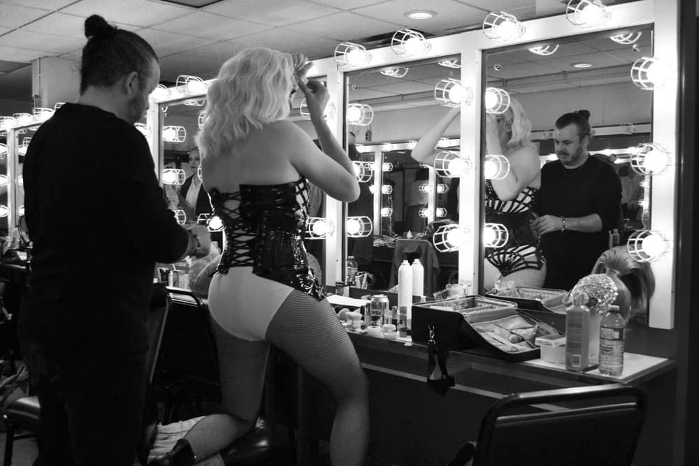 Vera performance photo 2