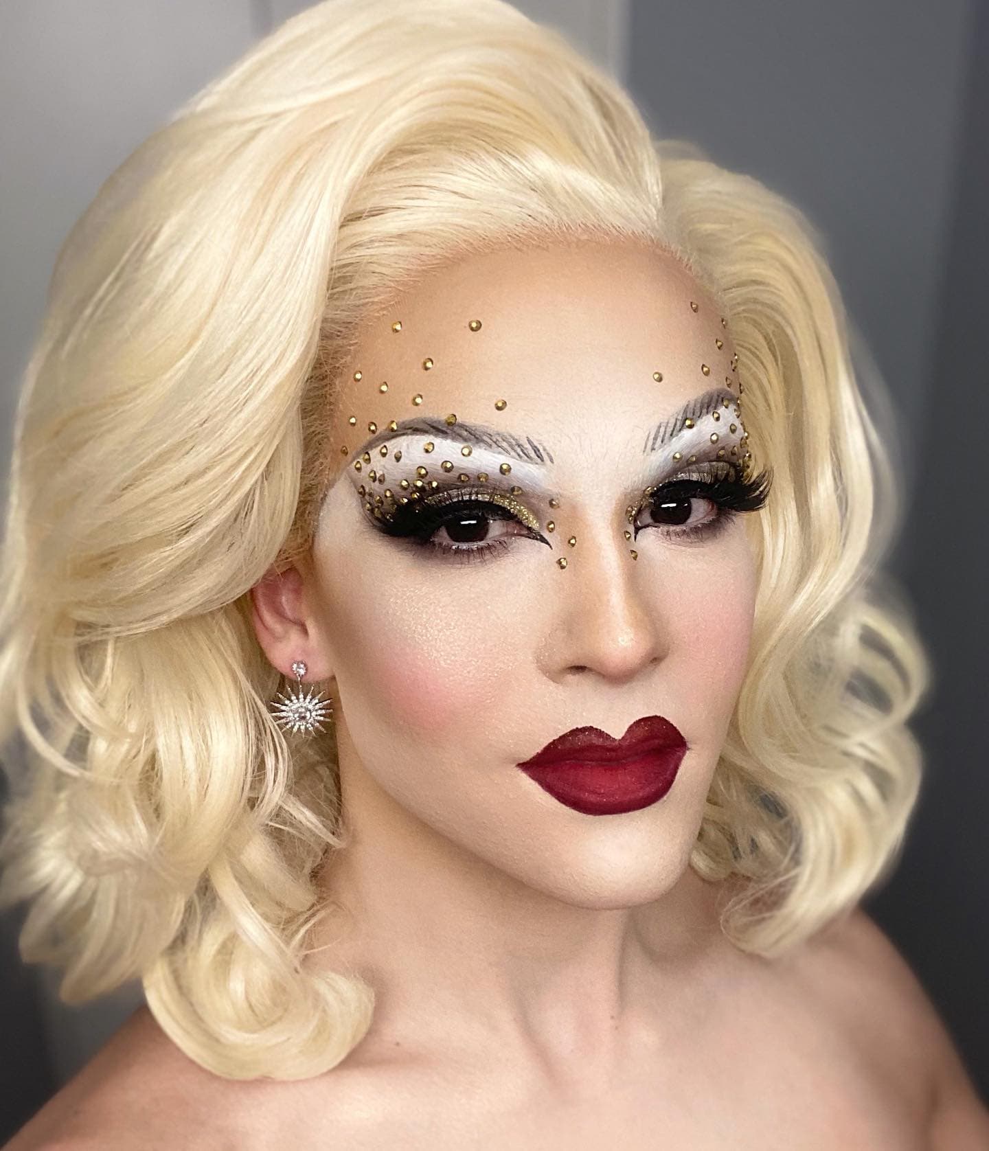 Vera performance photo 12